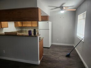 3437 E Cheyenne Ave, Unit B in North Las Vegas, NV - Building Photo - Building Photo