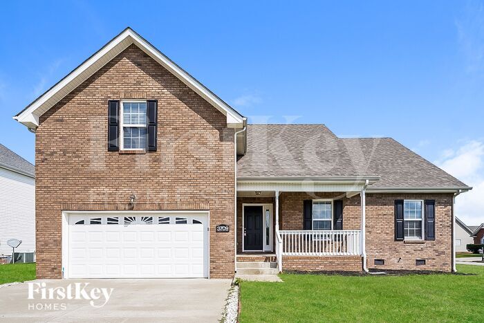 3709 Meadow Ridge Ln in Clarksville, TN - Foto de edificio