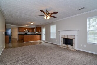 3511 Hamilton Creek Trail NE in Buford, GA - Foto de edificio - Building Photo