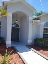 7748 Burnet Ln in New Port Richey, FL - Building Photo - Building Photo