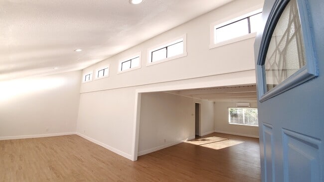 2309 Barcelona Way in Sacramento, CA - Building Photo - Building Photo