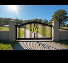 2700 Day Rd in Gilroy, CA - Building Photo - Building Photo