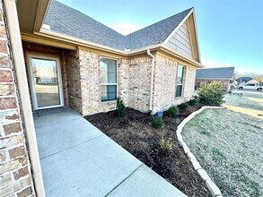 113 Wildflower Dr in Whitesboro, TX - Building Photo - Building Photo