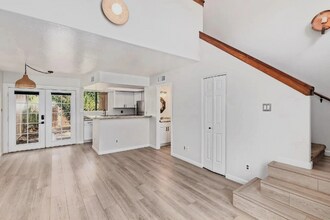 1025 E Highland Ave in Phoenix, AZ - Foto de edificio - Building Photo