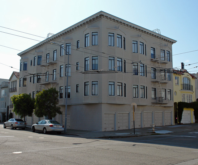 2395 Francisco St in San Francisco, CA - Building Photo - Building Photo