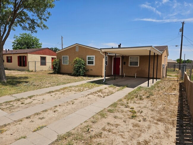 1006 S Plains Park Dr in Roswell, NM - Building Photo - Building Photo