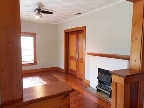 4909 Worth St, Unit 3 in Dallas, TX - Building Photo - Building Photo