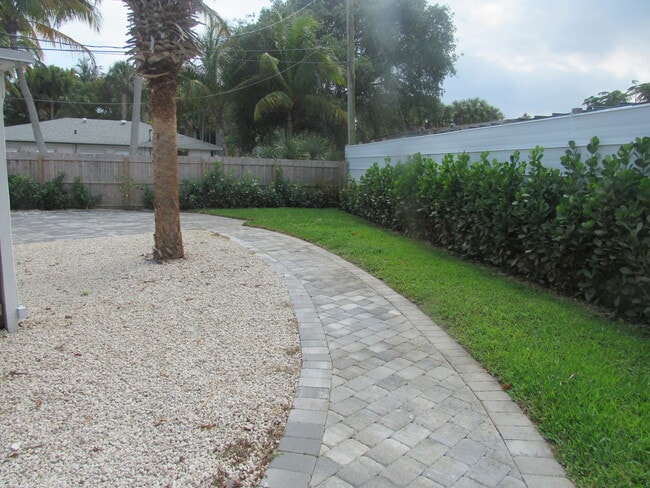 3591 Gibbs Rd in Delray Beach, FL - Building Photo - Building Photo