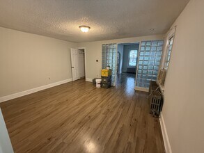 138 Mott St in Trenton, NJ - Building Photo - Building Photo