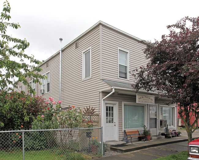 Sounder Apartments in Auburn, WA - Foto de edificio - Building Photo