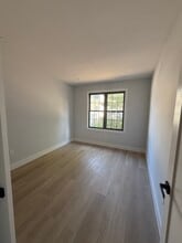 17941 144th Ave, Unit 2 in Jamaica, NY - Foto de edificio - Building Photo