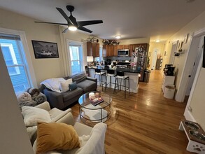 44 Gorham St, Unit 1 in Somerville, MA - Building Photo - Building Photo
