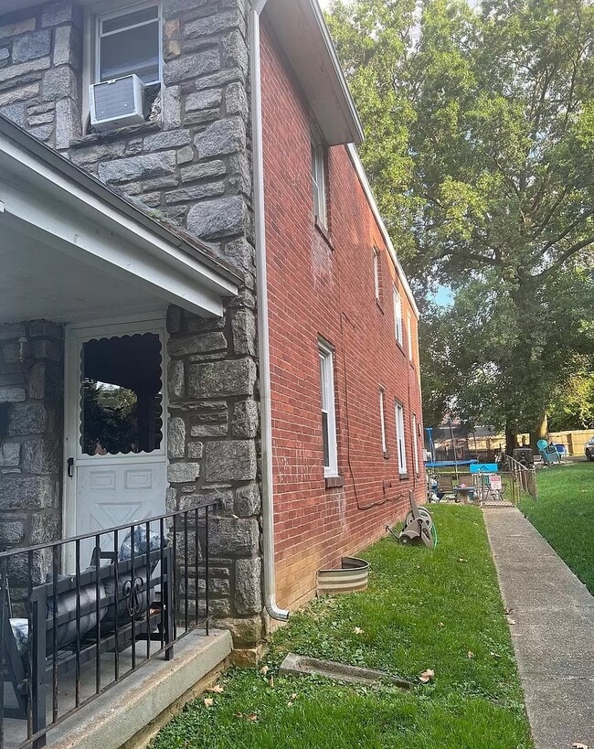 913 E 21st St in Chester, PA - Building Photo - Building Photo