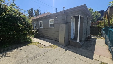 1270 Ocean Ave in Emeryville, CA - Building Photo - Building Photo