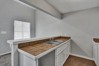 324 N Grove Cir in Brandon, MS - Building Photo - Building Photo