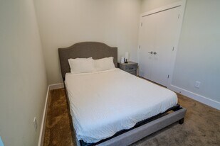 615 Northew St in Houston, TX - Building Photo