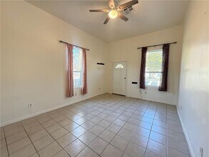 2332 Martin Luther King Jr Blvd in New Orleans, LA - Building Photo - Building Photo