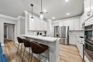 7218 Sunrise Rd in Chapel Hill, NC - Building Photo - Building Photo