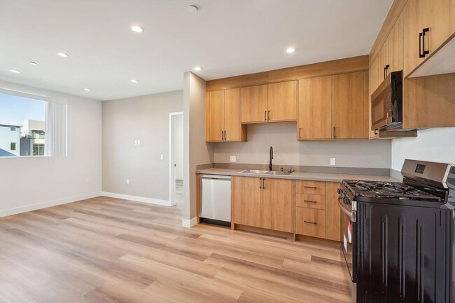 IM 21 in Los Angeles, CA - Building Photo - Building Photo