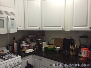 64 Hemenway St, Unit 17 in Boston, MA - Building Photo - Building Photo