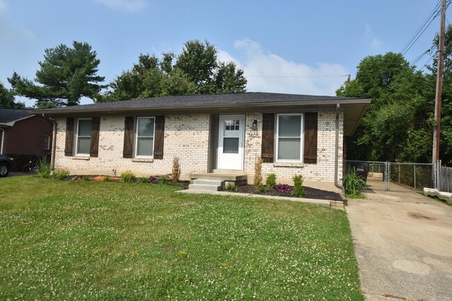 property at 3805 Wedgewood Ct