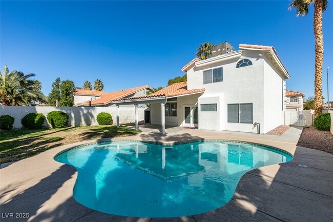 property at 1703 Silver Glen Ave