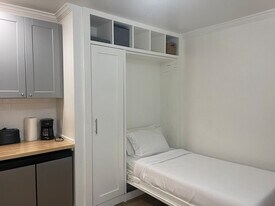 90 N Pearl St in Buffalo, NY - Building Photo