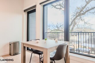 2623 Keene St, Unit 255 in Houston, TX - Building Photo - Building Photo