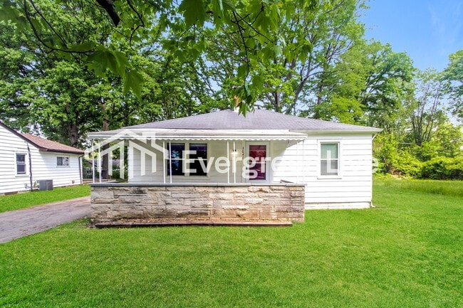 property at 3641 N Sadlier Dr