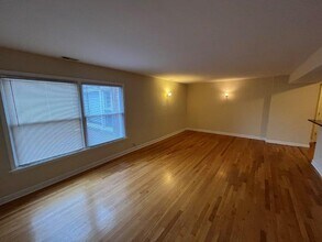 8031 Kenton Ave in Skokie, IL - Building Photo - Building Photo