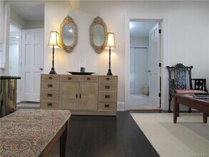 242 William St in Port Chester, NY - Building Photo - Building Photo