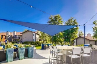 Vista Promenade in Temecula, CA - Foto de edificio - Building Photo
