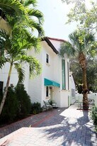 2948 Hidden Harbour Ct in Fort Lauderdale, FL - Building Photo