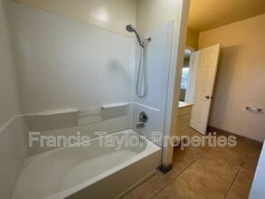 741 S Escondido Blvd in Escondido, CA - Building Photo - Building Photo