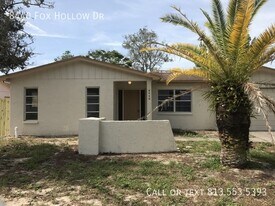 8440 Fox Hollow Dr in Port Richey, FL - Building Photo