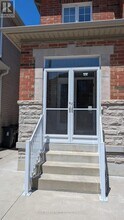 18 Harpreet Cir in Toronto, ON - Building Photo - Building Photo