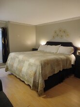 594 Windchase Ln in Stone Mountain, GA - Building Photo - Building Photo