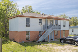 5415 3rd St in Danbury, TX - Building Photo