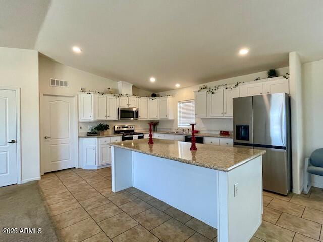 property at 120 N Royal Palm Rd