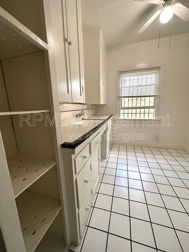 1825 Ivar Ave in Los Angeles, CA - Building Photo - Building Photo