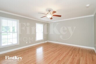 6101 Bobbybrook Dr in Clemmons, NC - Foto de edificio - Building Photo