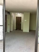 4235 Sherwoodtowne Blvd in Mississauga, ON - Building Photo - Building Photo