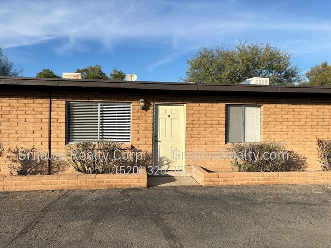 property at 2836 N Sparkman Blvd