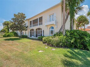 5010 Harmony Cir in Vero Beach, FL - Building Photo - Building Photo