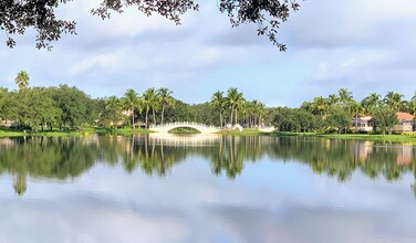 3592 Islandwalk Cir in Naples, FL - Building Photo - Building Photo