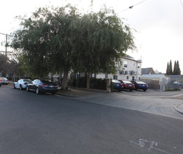 1181-1185 N Virgil Ave in Los Angeles, CA - Building Photo - Building Photo