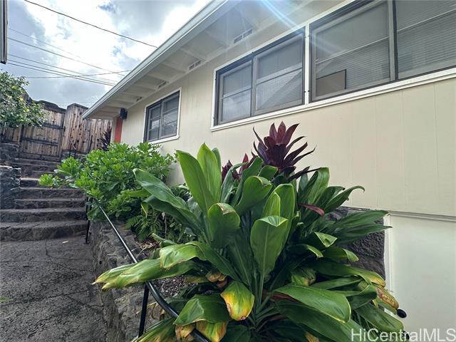 1440 Kapiolani Blvd in Honolulu, HI - Building Photo