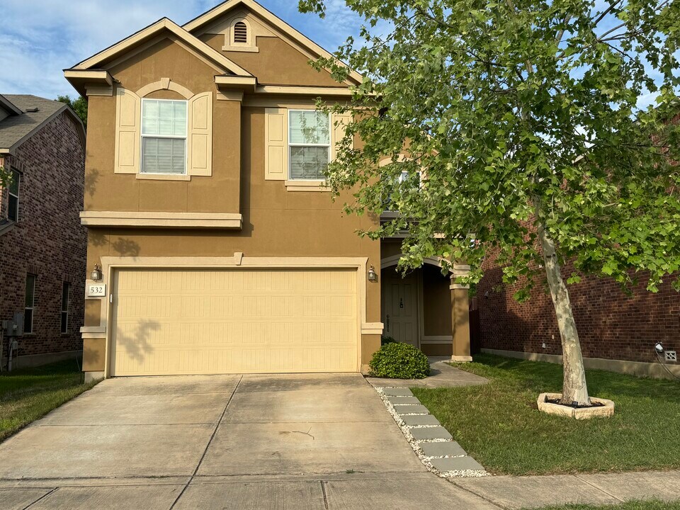532 Dusty Emerald in Universal City, TX - Building Photo
