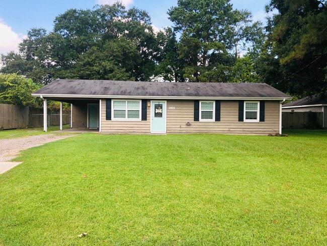 property at 1921 Augusta St