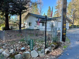 10565 Sky Cir in Grass Valley, CA - Building Photo